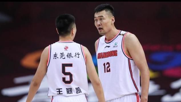 永远加油那不勒斯。